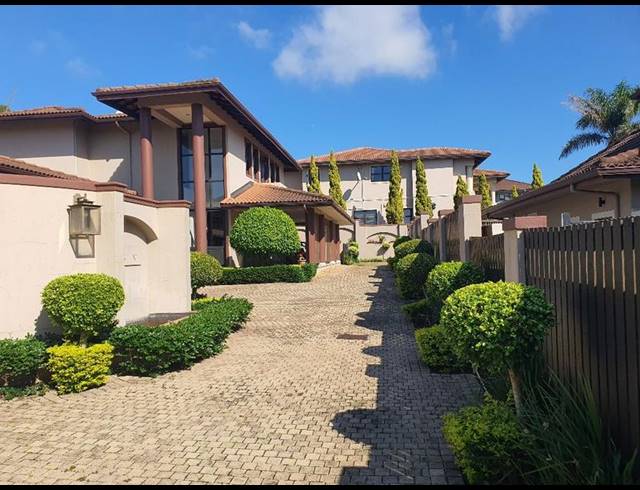 3 BEDROOM TOWNHOUSE FOR SALE IN IZINGA